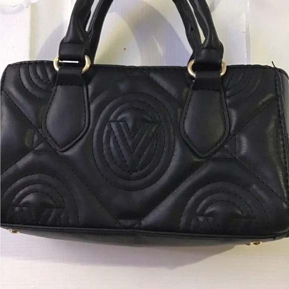 Black Quilted Handbag - Picture 3 of 4